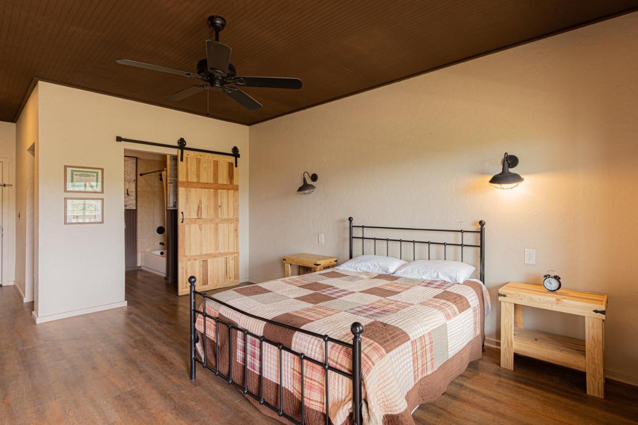 -Pet Friendly- Miners Cabin #6 - King Bed With Private Balcony Tombstone Eksteriør bilde