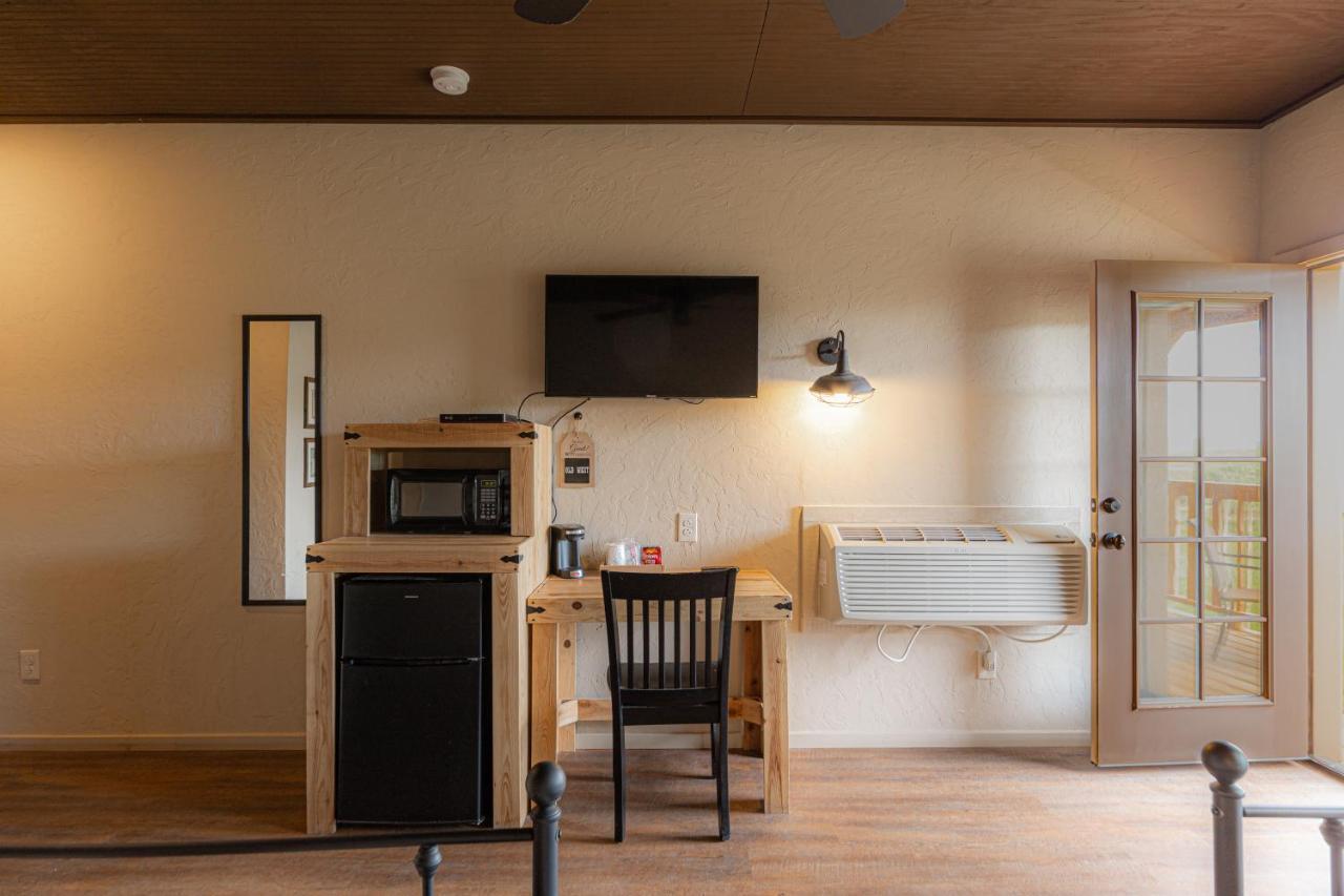 -Pet Friendly- Miners Cabin #6 - King Bed With Private Balcony Tombstone Eksteriør bilde